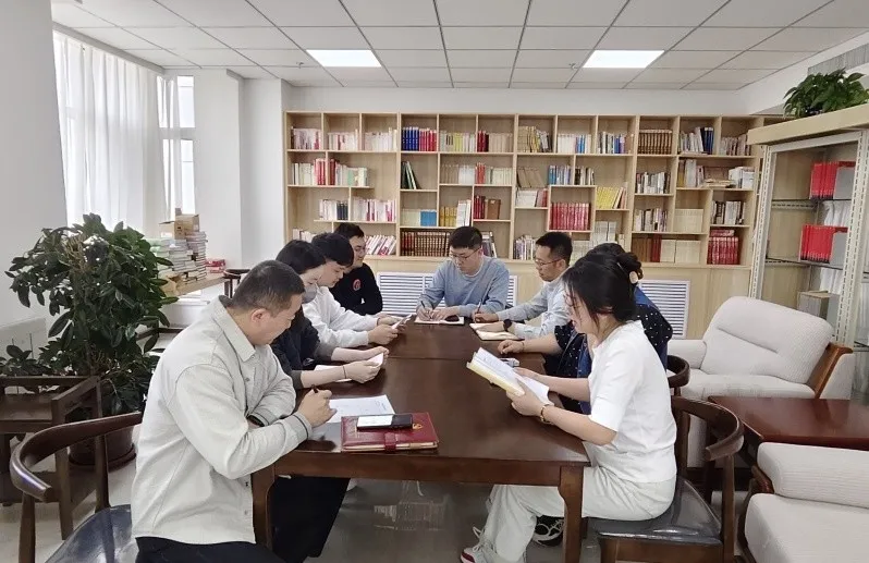 （照片4）市水投誠(chéng)源建設(shè)黨支部以廉為基，構(gòu)筑工程建設(shè)“廉潔堡壘”.jpg